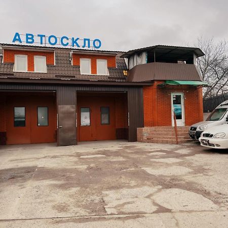 Хостел Благо Khmelʼnytsʼkyy Esterno foto